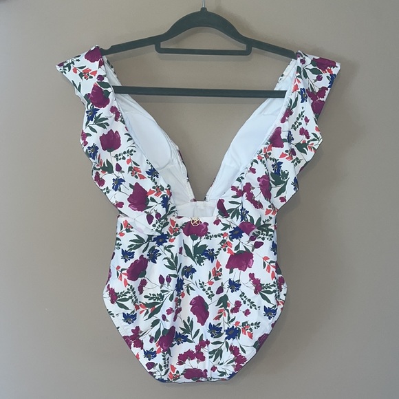 NWT ViX Ruffle V-plunge One-piece - Sexy Swimsuit - Picture 8 of 8